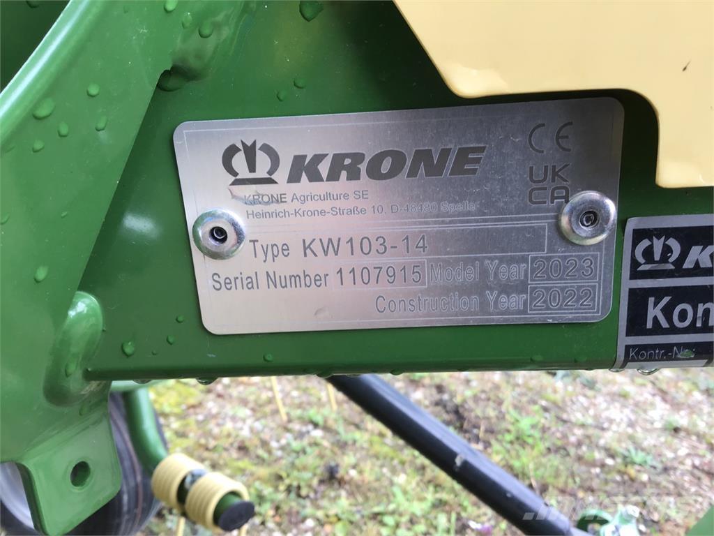 Krone Vendro 820 Grābekļi un siena ārdītāji