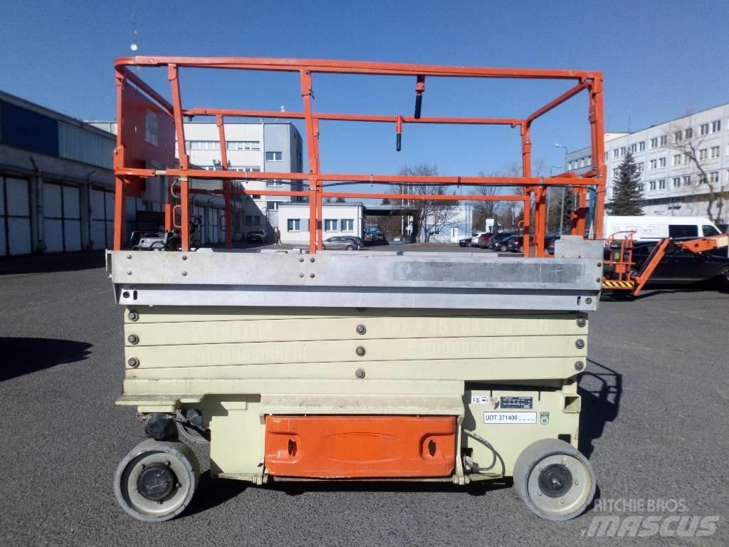 JLG 3246 ES Šķerveida pacēlāji