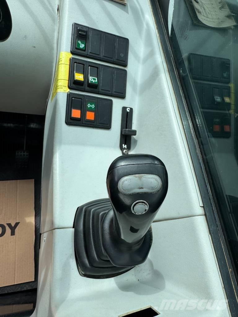 Bobcat T 2556 Lauksaimniecības pacēlāji