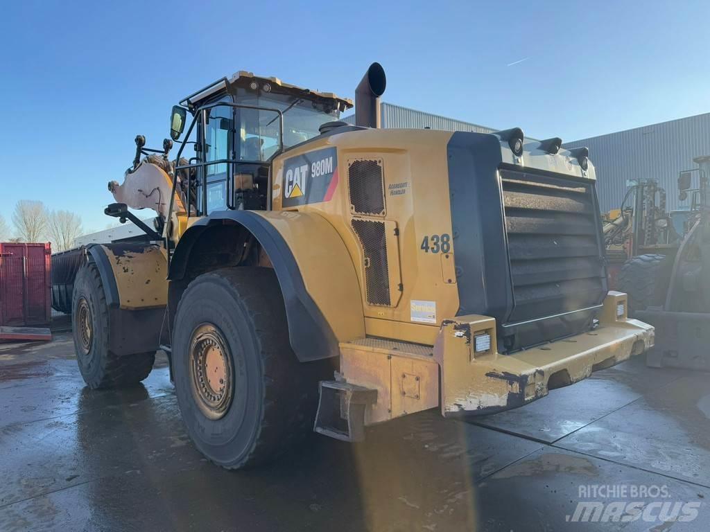CAT 980M Iekrāvēji uz riteņiem