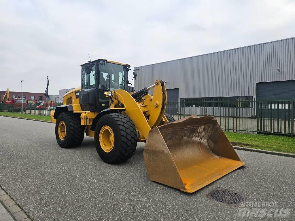 CAT 938 M Iekrāvēji uz riteņiem
