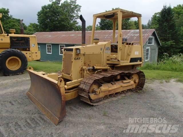 CAT D 3 C Kāpurķēžu buldozeri