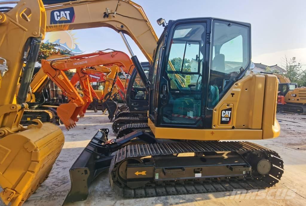 CAT 307.5 Kāpurķēžu ekskavatori