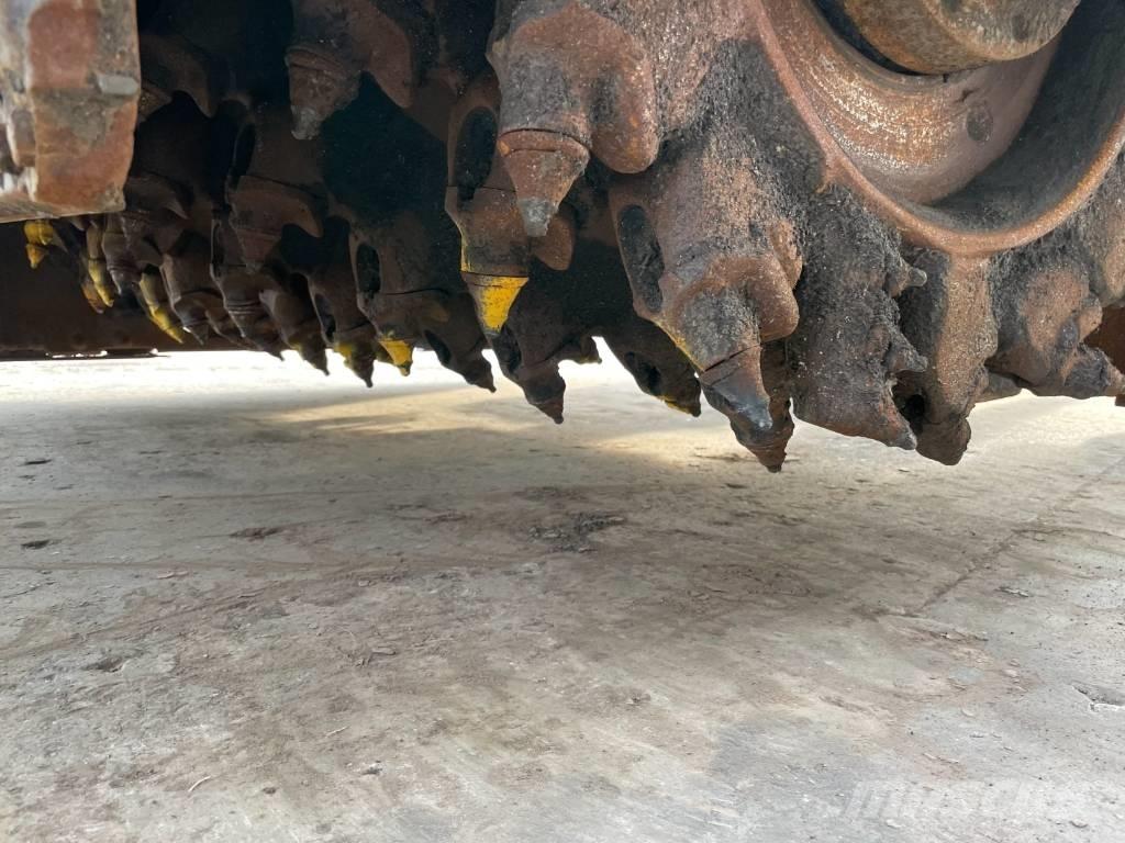 Wirtgen W 210 Asfalta dzesēšanas iekārtas