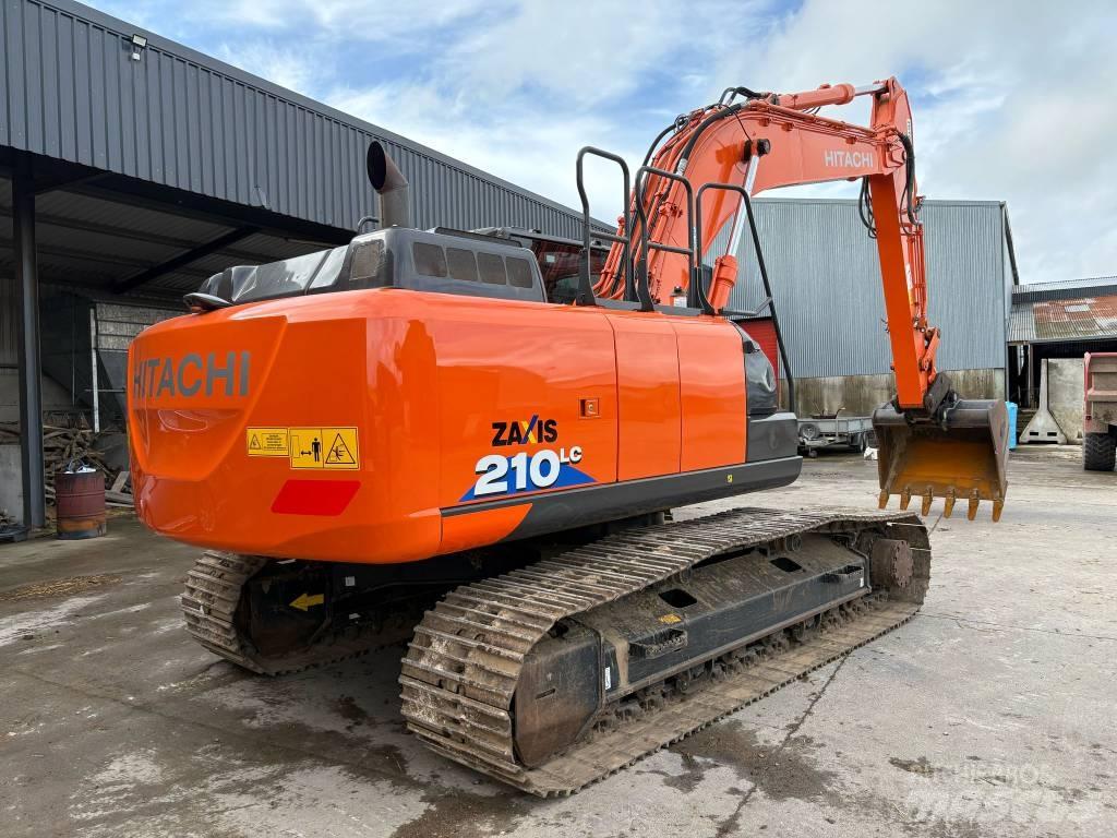 Hitachi 210LC Kāpurķēžu ekskavatori