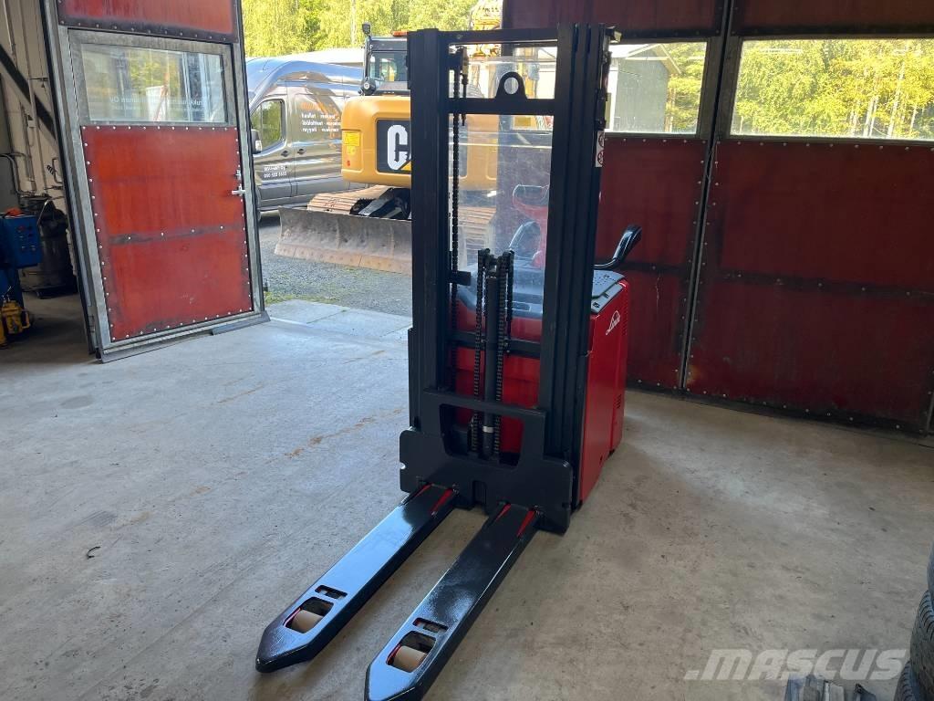 Linde D 14 AP Pašgājēji krautnētāji