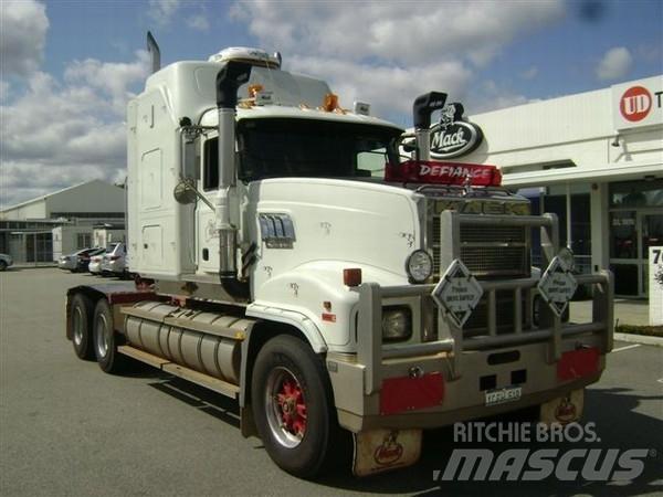 Mack Superliner Vilcēji