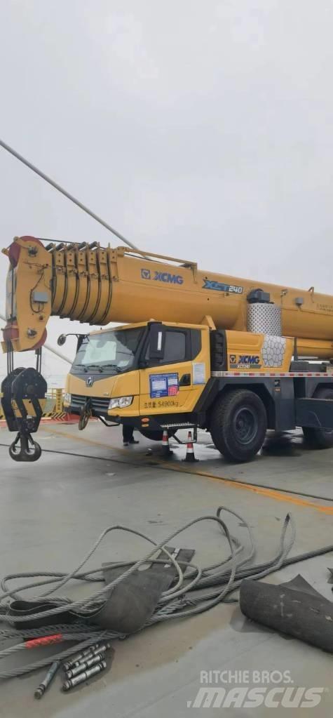 XCMG XCT240 Visurgājēji celtņi