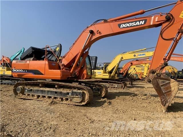 Doosan DH300 Kāpurķēžu ekskavatori