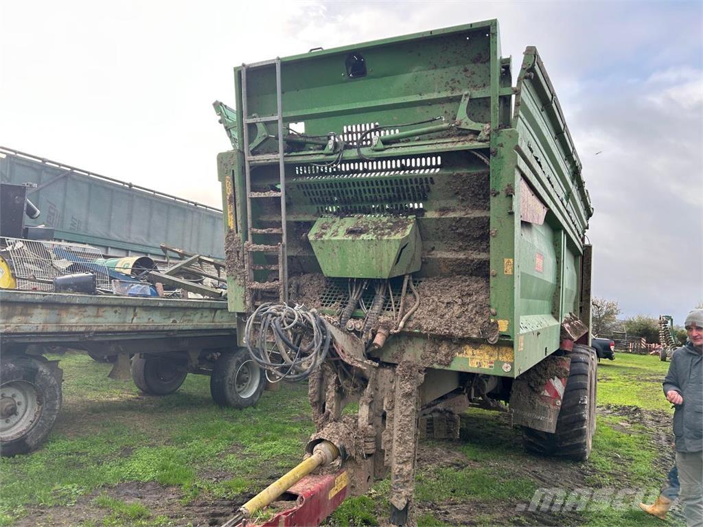 Strautmann PS 2401 Mēslojuma izkliedētājs