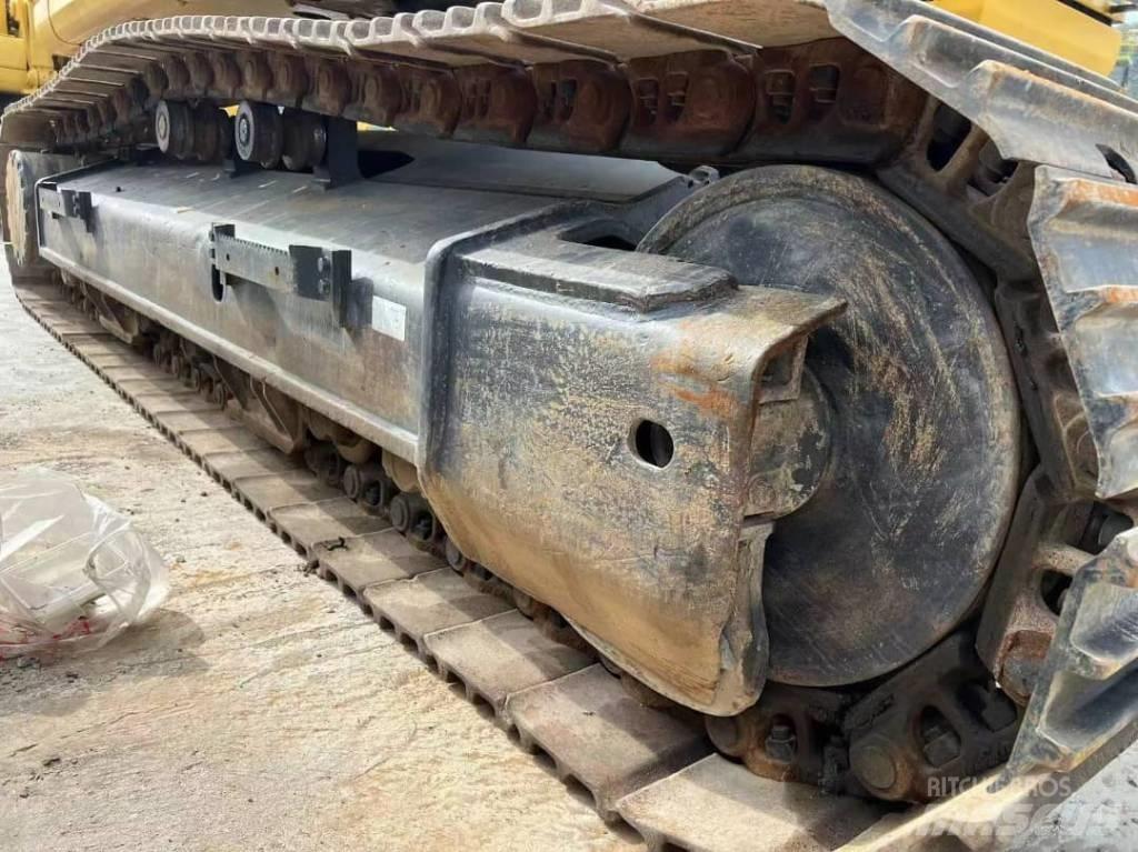 Komatsu PC430-8 Kāpurķēžu ekskavatori