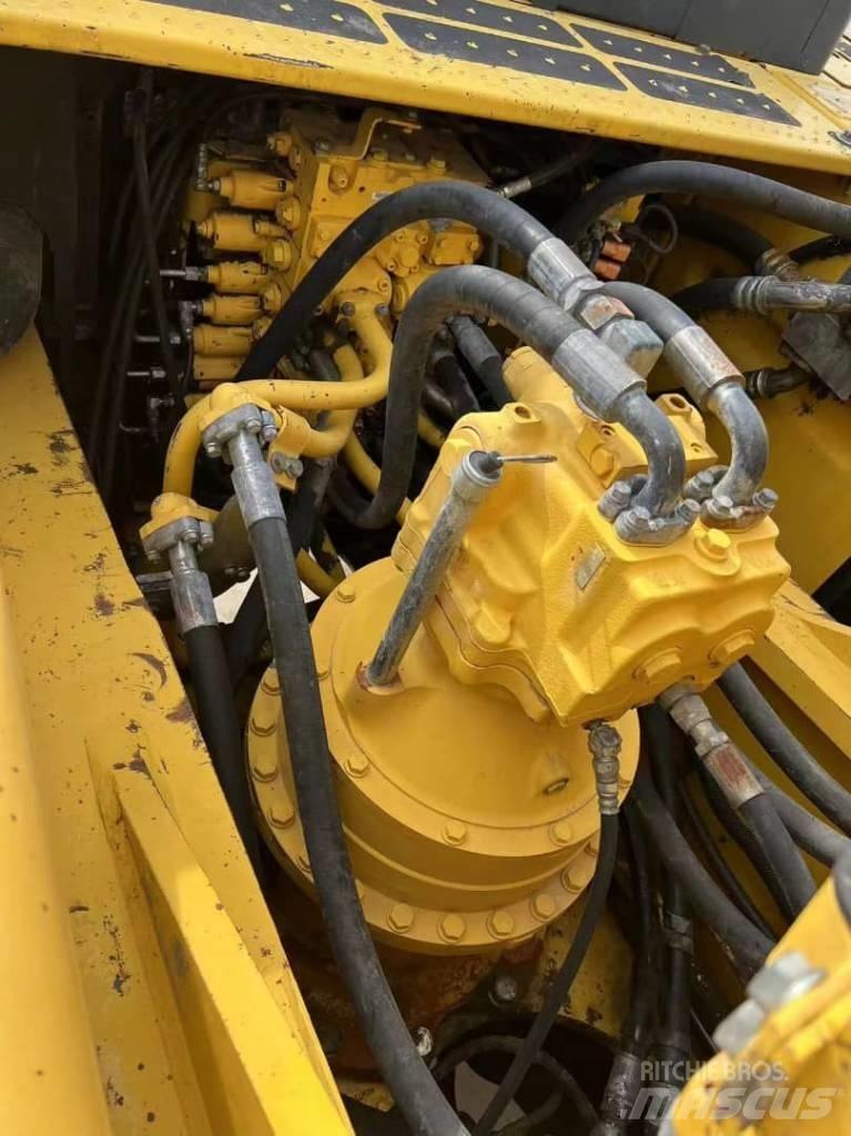 Komatsu PC430-8 Kāpurķēžu ekskavatori