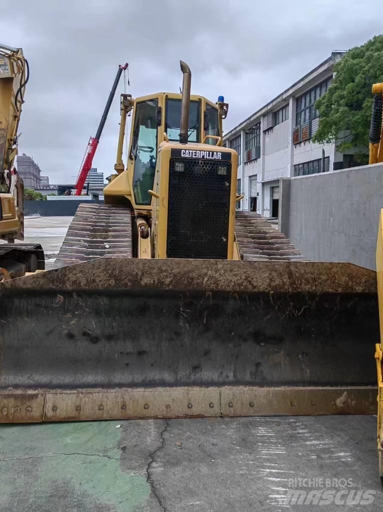 CAT D5N Kāpurķēžu buldozeri