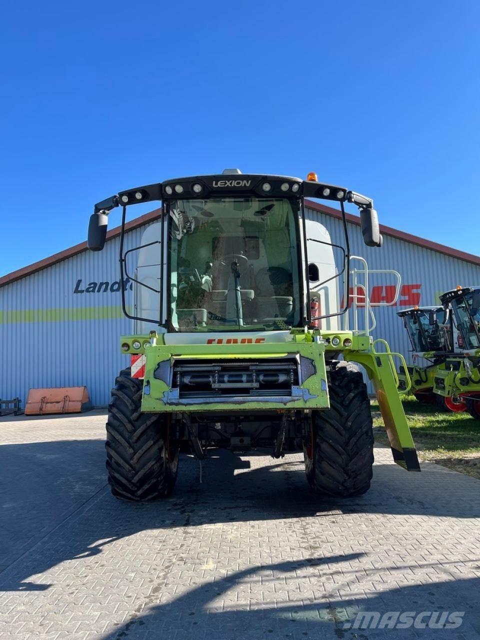 CLAAS Lexion 750 Ražas novākšanas kombaini