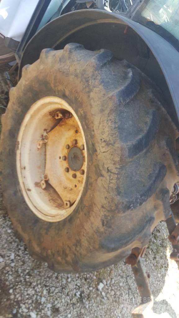  Pneus 420/70R24 Riepas, riteņi un diski