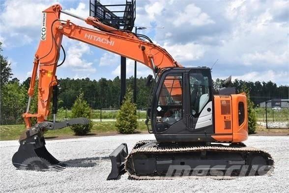 Hitachi ZX 135 Kāpurķēžu ekskavatori