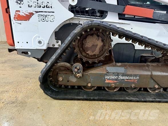 Bobcat T870 Lietoti riteņu kompaktiekrāvēji