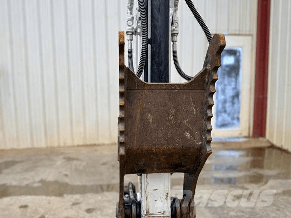 CASE 586H Apvidus autokrāvējs