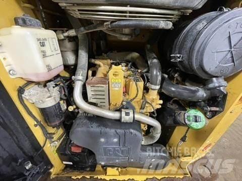 CAT 259D Lietoti riteņu kompaktiekrāvēji