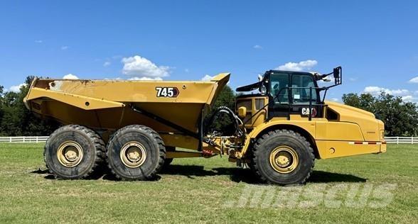 CAT 745 Artikulētie pašizgāzēji