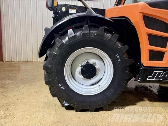 JLG 823 Teleskopiskie manipulatori