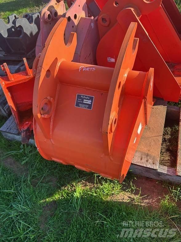 Kubota BT4584 Lietoti riteņu kompaktiekrāvēji