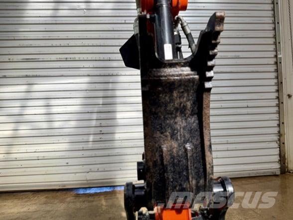 Kubota M62 Ekskavatori-iekrāvēji