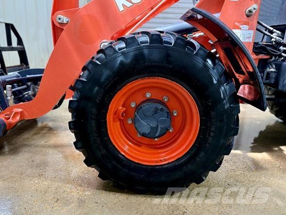 Kubota R530 Iekrāvēji uz riteņiem