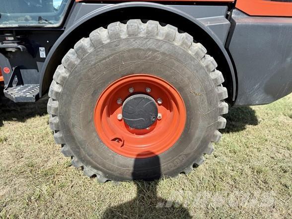 Kubota R640 Iekrāvēji uz riteņiem