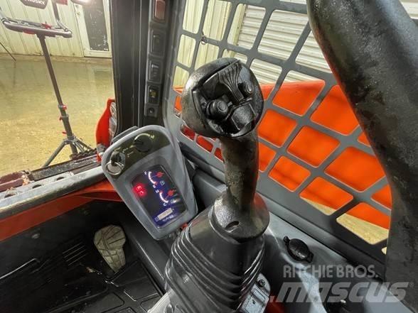 Kubota SSV65 Lietoti riteņu kompaktiekrāvēji