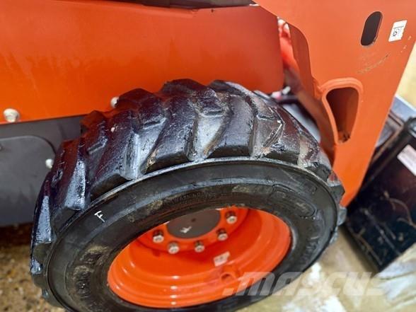 Kubota SSV65 Lietoti riteņu kompaktiekrāvēji