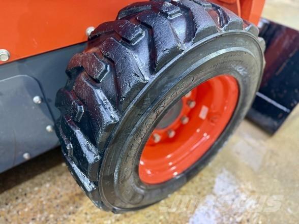 Kubota SSV65 Lietoti riteņu kompaktiekrāvēji