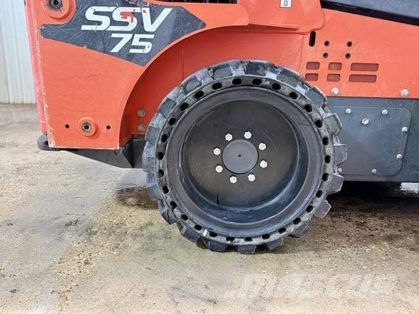 Kubota SSV75 Lietoti riteņu kompaktiekrāvēji