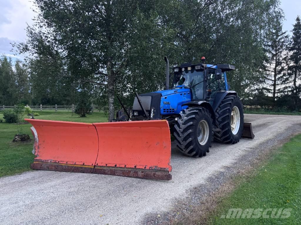 Valtra 8400-4 Traktori