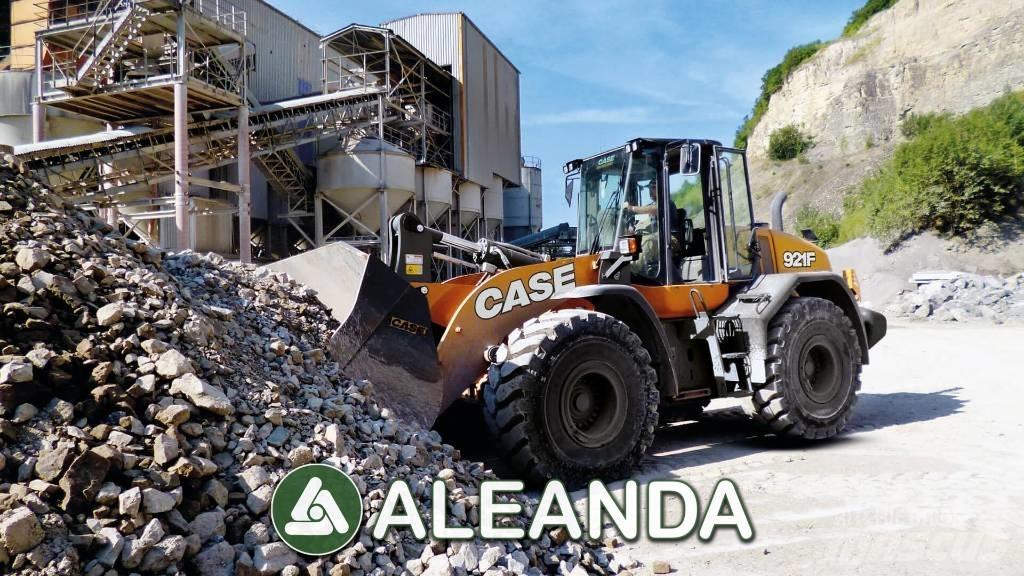 CASE 921 F Iekrāvēji uz riteņiem