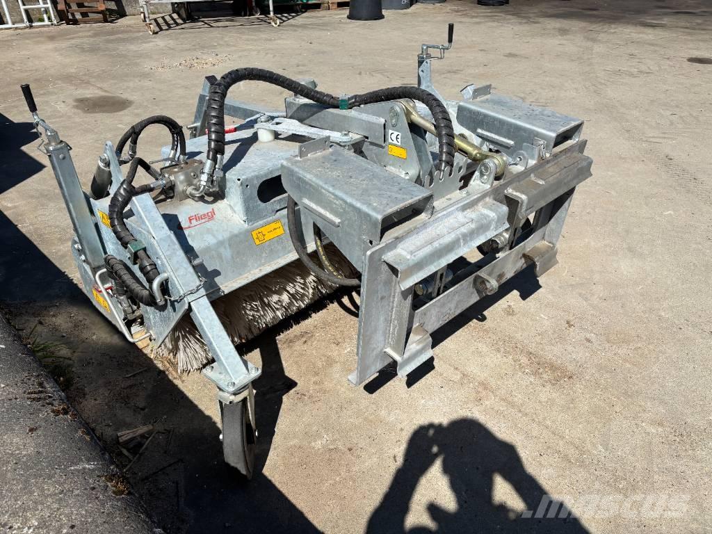 Fliegl Fejekost Cits traktoru papildaprīkojums