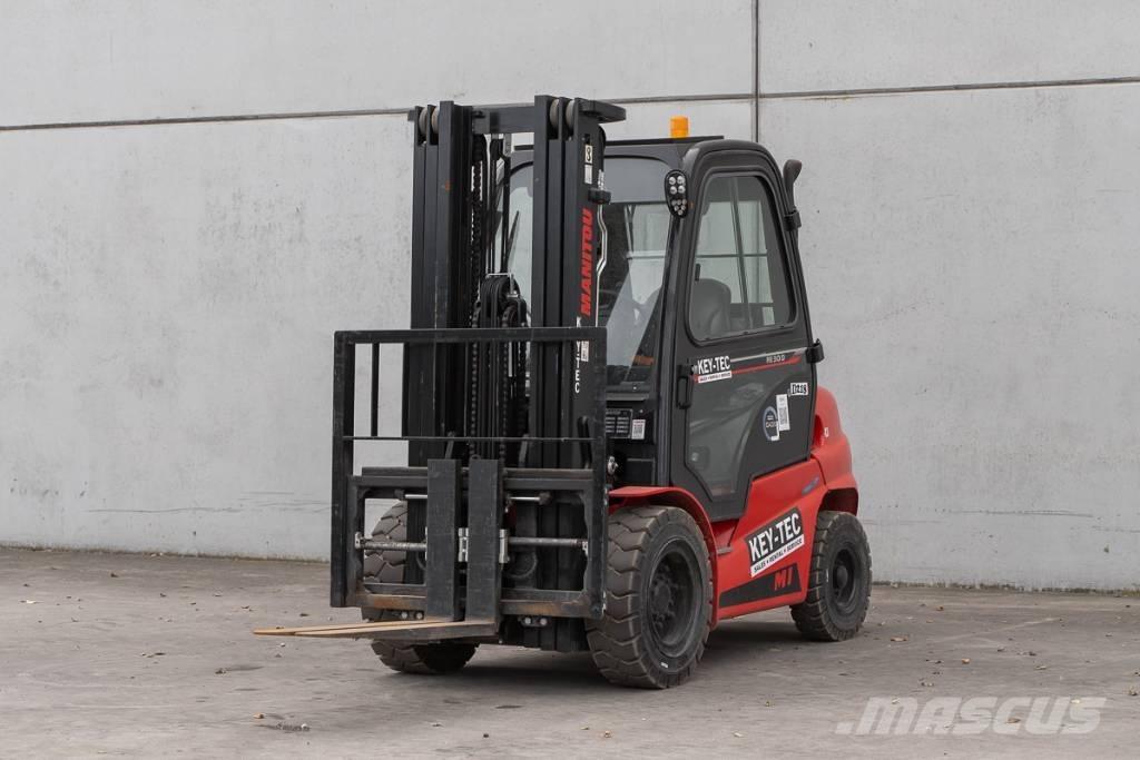 Manitou MI 30 D Tehnika ar dīzeļa dzinēju
