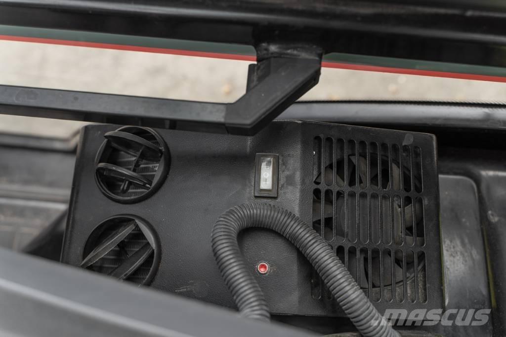 Manitou MI 30 D Tehnika ar dīzeļa dzinēju