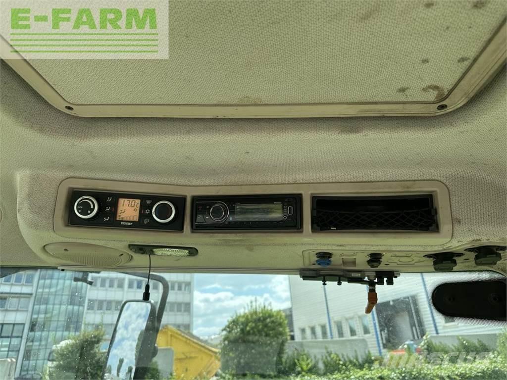 Fendt 718 vario Traktori
