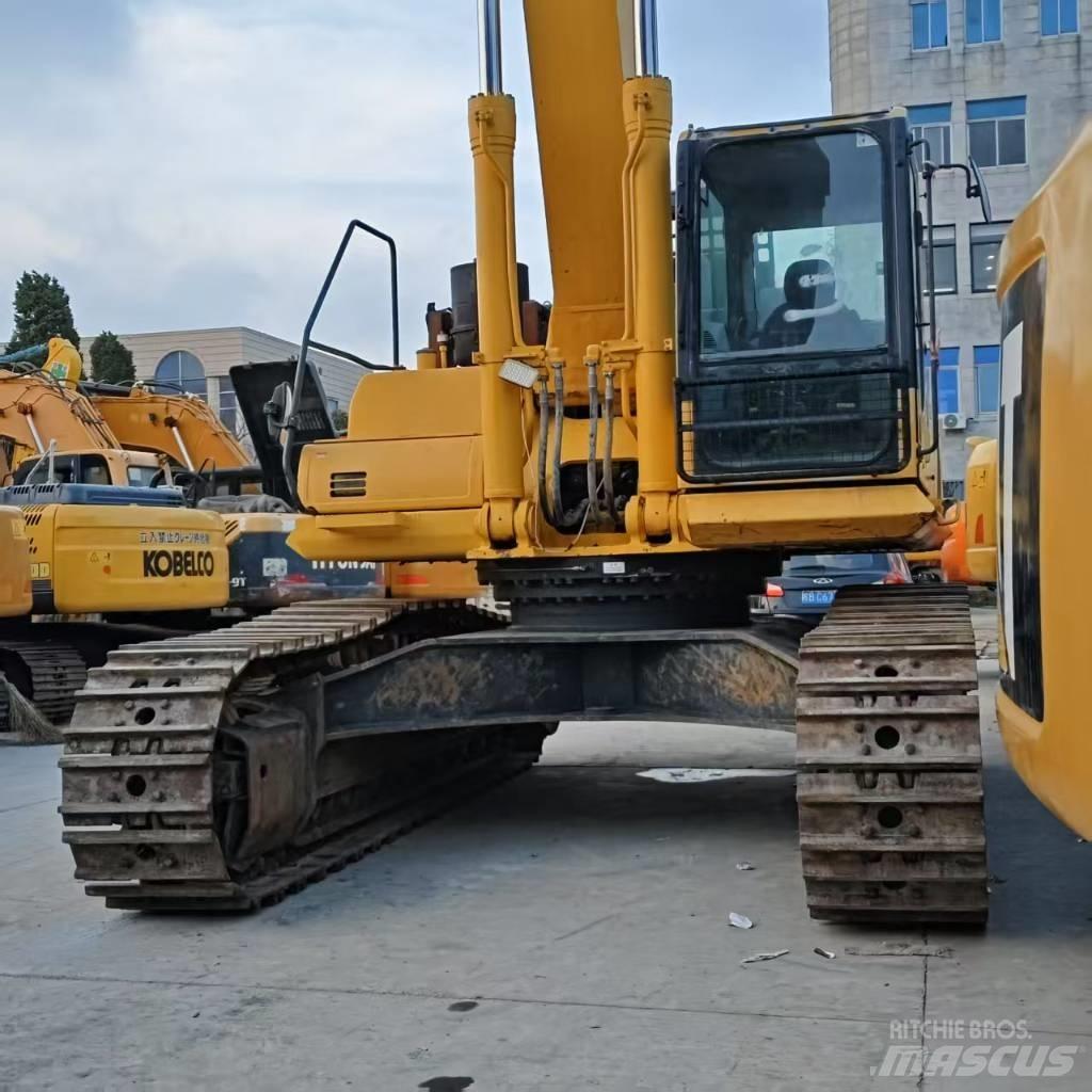 Komatsu PC460 Kāpurķēžu ekskavatori