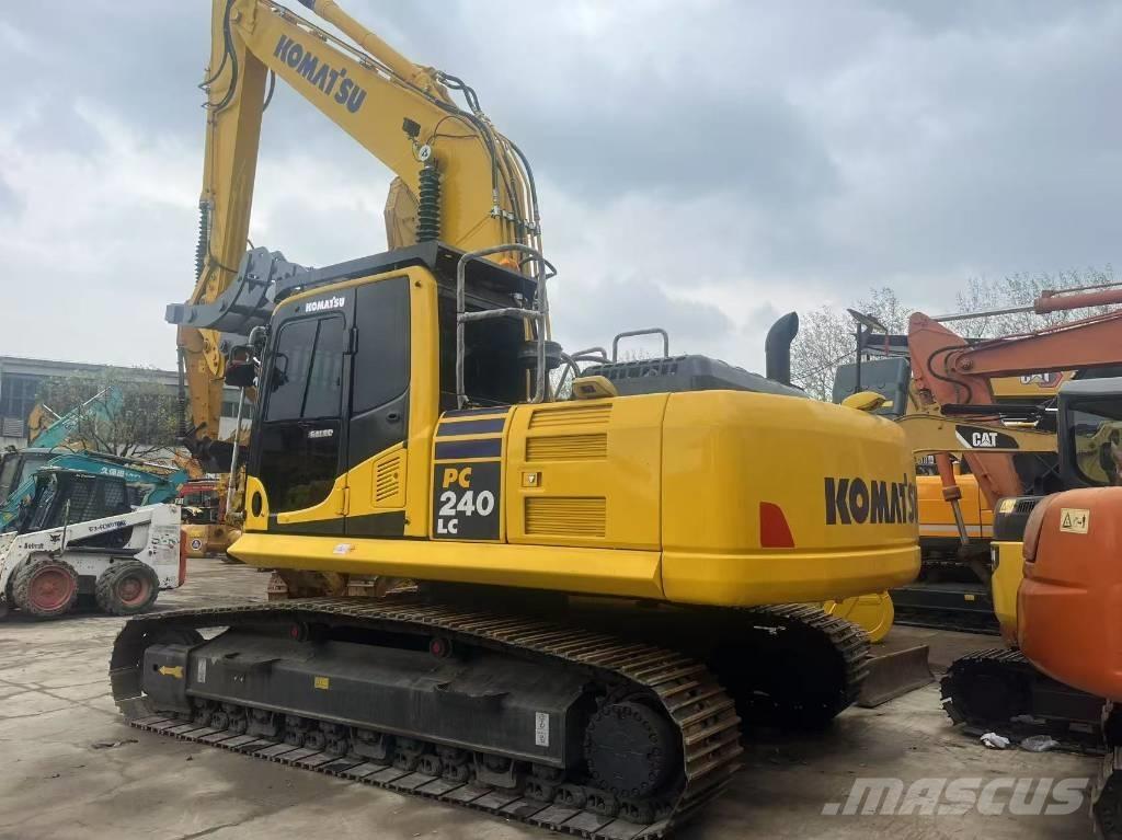 Komatsu PC 240 Kāpurķēžu ekskavatori