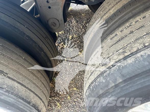 Utility 3000R Piekabes ar temperatūras kontroli