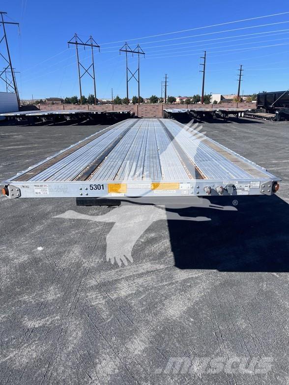 Utility 4000AE Tents treileri