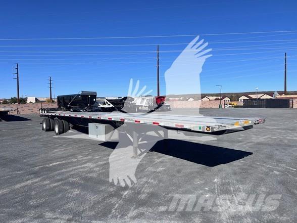 Utility 4000AE Tents treileri