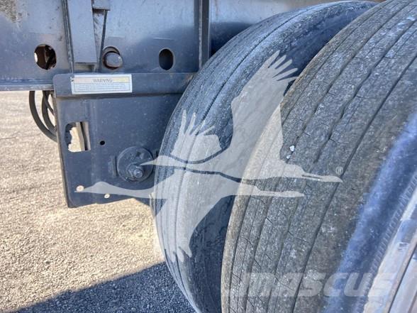 Utility 4000AE Tents treileri