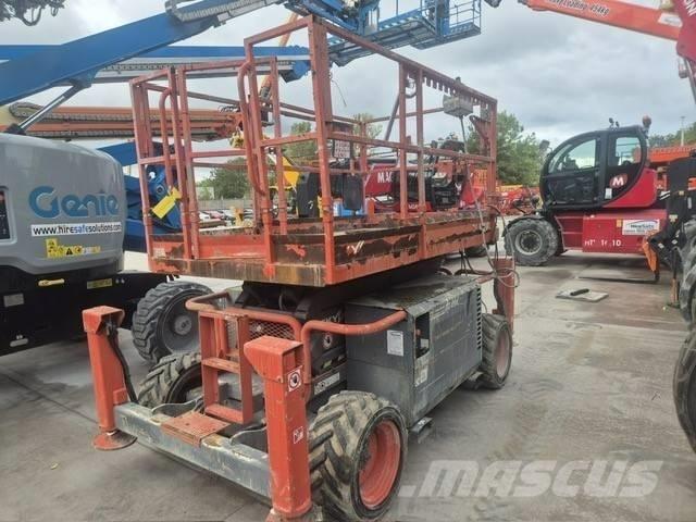 SkyJack 6832RT Šķerveida pacēlāji