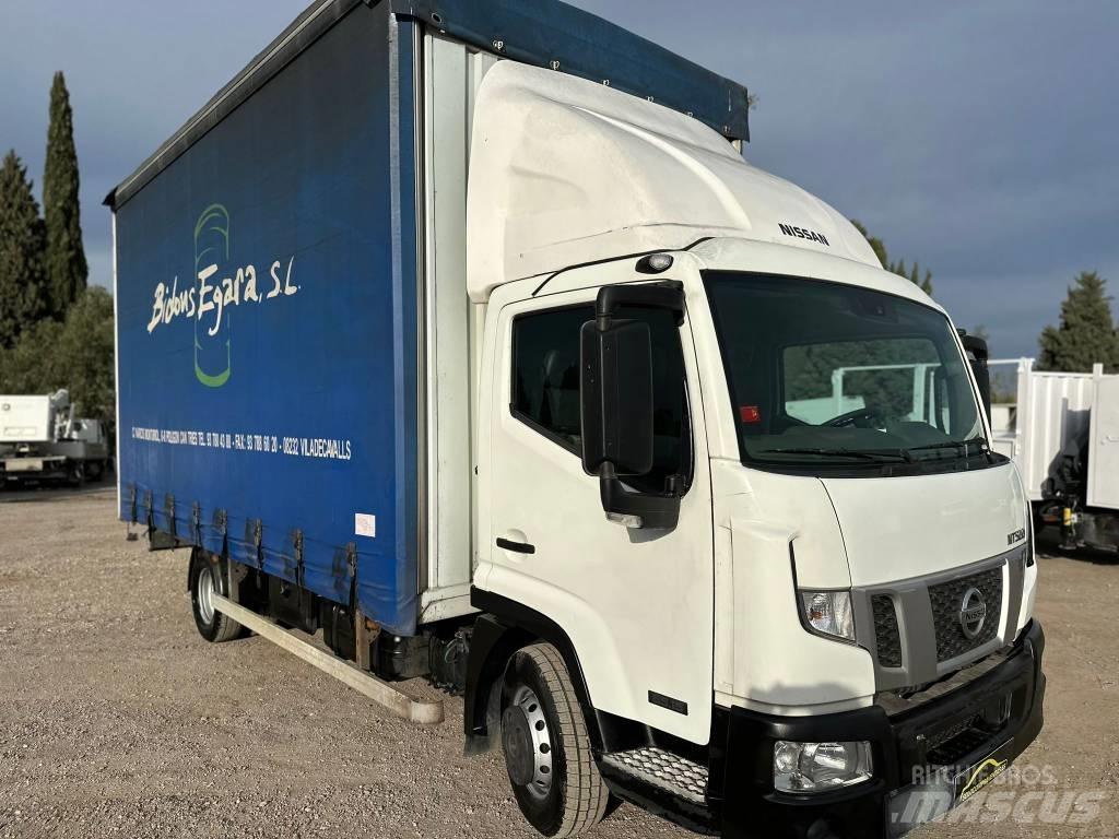 Nissan NT500 Vieglais kravas automobilis/izkraušana no sāniem