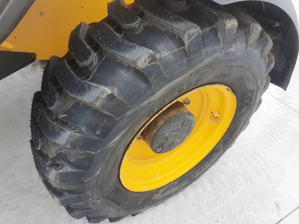 JCB 540-140     M329 Teleskopiskie riteņu iekrāvēji