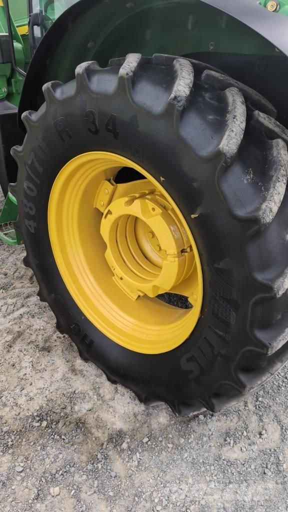 John Deere 5115R Traktori