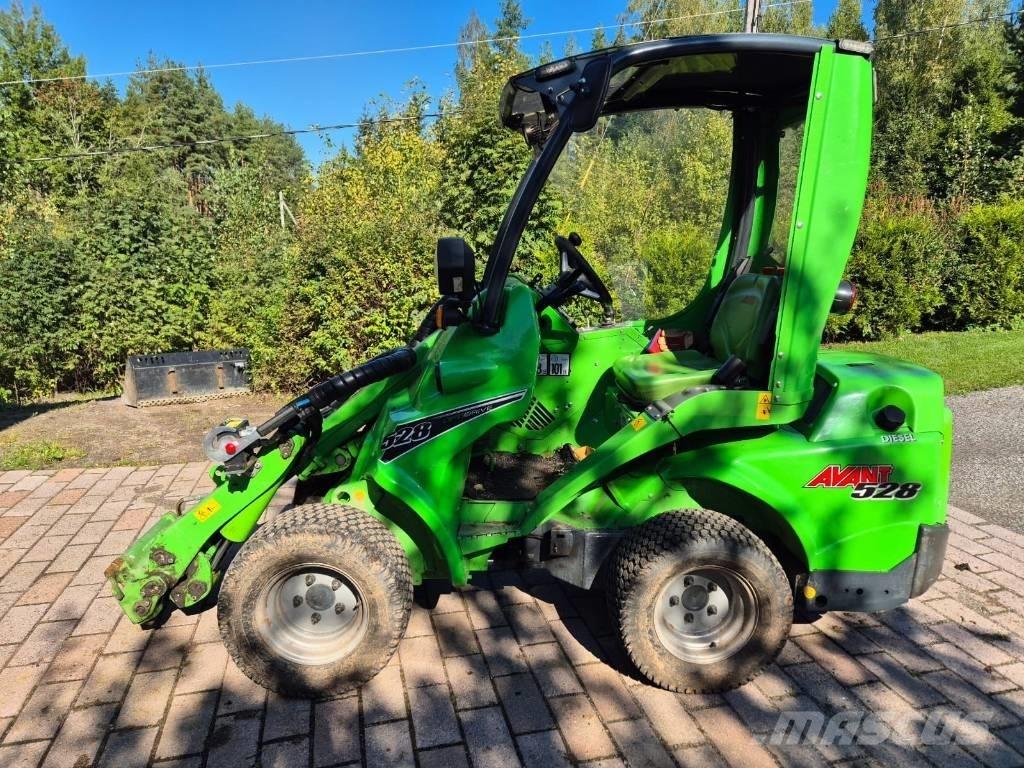 Avant 528 Mini iekrāvēji
